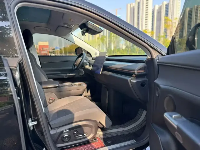 Exeed Exlantix ET 2024 Model Extended Range 200 Pro+ — Фото автомобиля 6