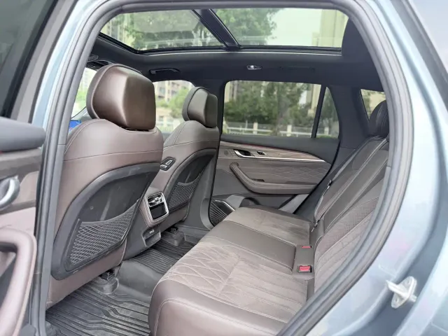 Geely Xingyue L 2026 Oriental Glory 2.0TD Automatic Moonlight Edition — Фото автомобиля 11