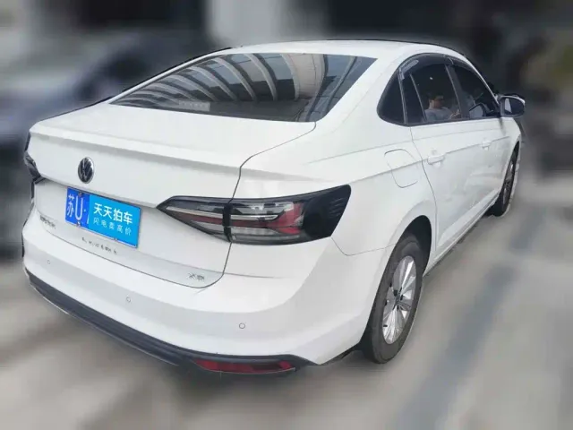 Volkswagen Lavida 2023 XRUI 1.5L Manual New Comfort Edition — Фото автомобиля 2