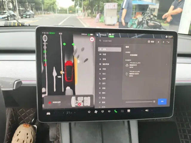 Tesla Model Y — Фото автомобиля 7