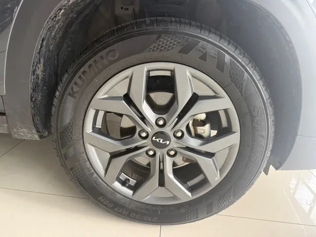 Kia Seltos — Фото автомобиля 15