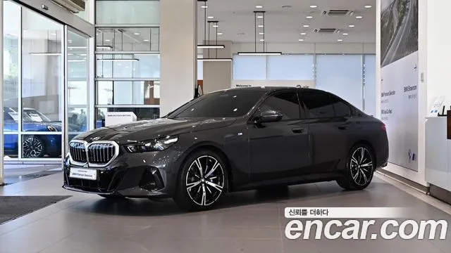 Фотография автомобиля — BMW 5 Series G60