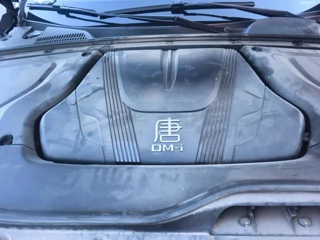 BYD Tang — Фото автомобиля 10