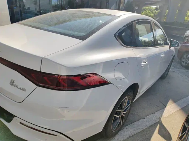 BYD Qin PLUS — Фото автомобиля 6