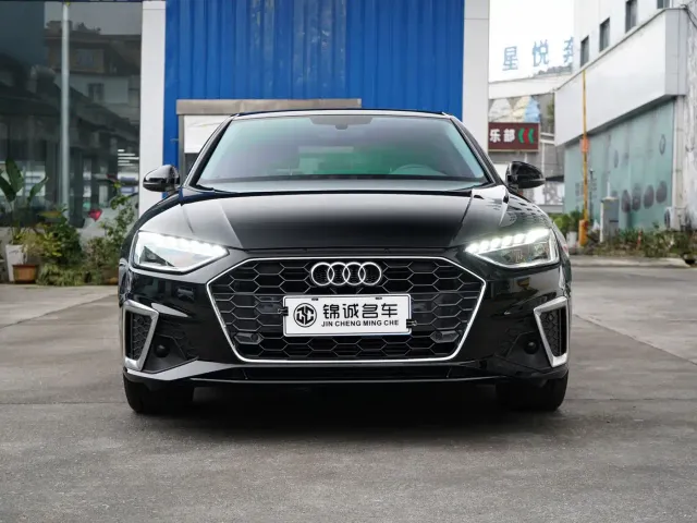Audi A4L — Фото автомобиля 2
