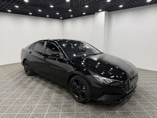 Фотография автомобиля — Hyundai Elantra