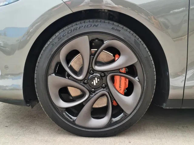 IM Motors LS6 — Фото автомобиля 8