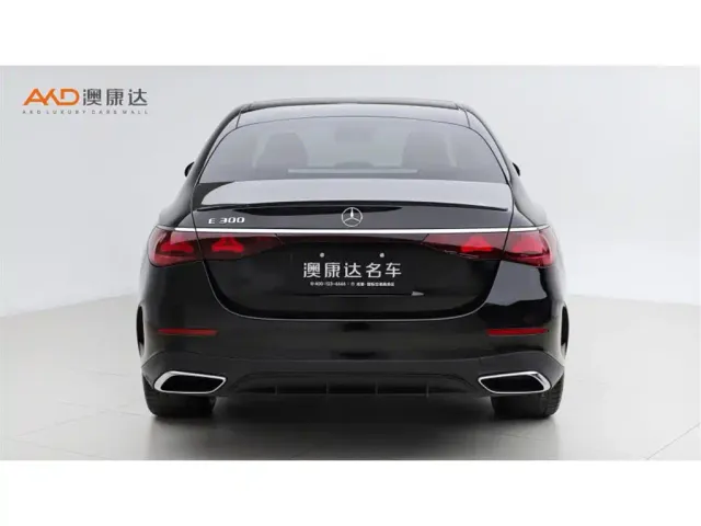 Mercedes-Benz E-Class — Фото автомобиля 4