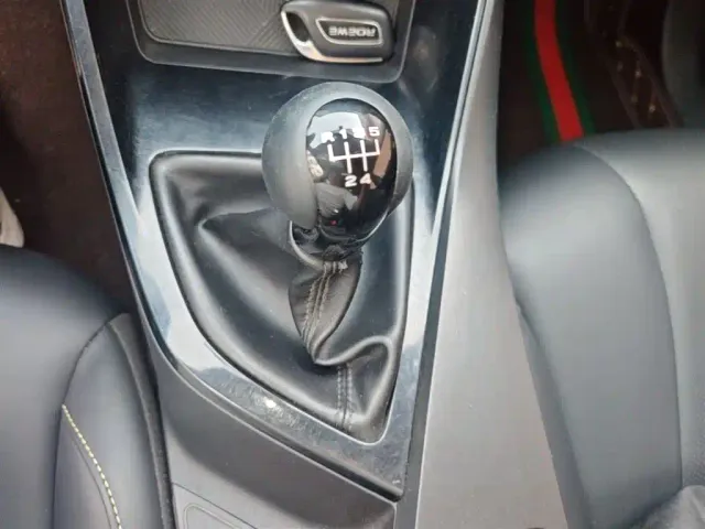Roewe i5 — Фото автомобиля 13