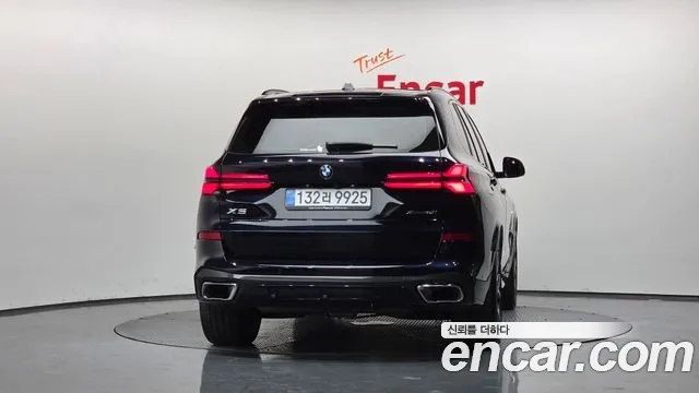 BMW X5 xDrive 40i M Sport — Фото автомобиля 3