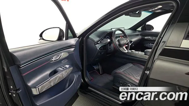 Genesis GV70 — Фото автомобиля 10