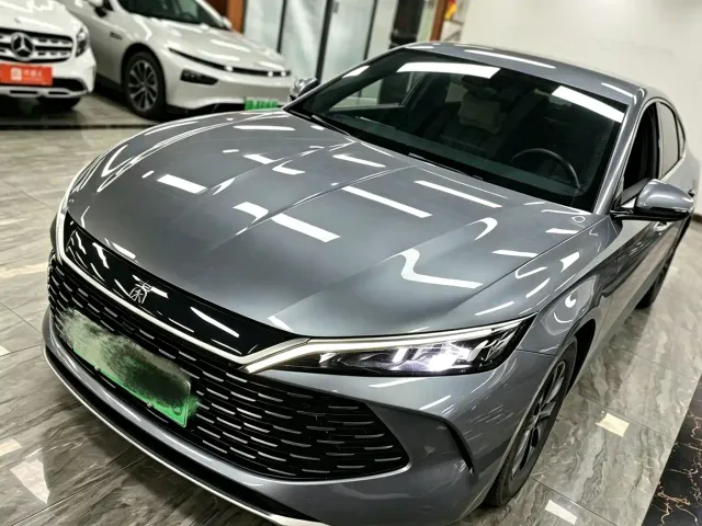Фотография автомобиля — BYD Qin L