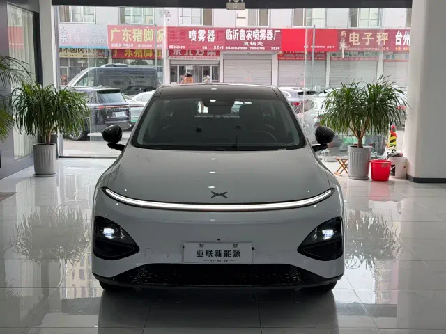 Xpeng G6 — Фото автомобиля 2