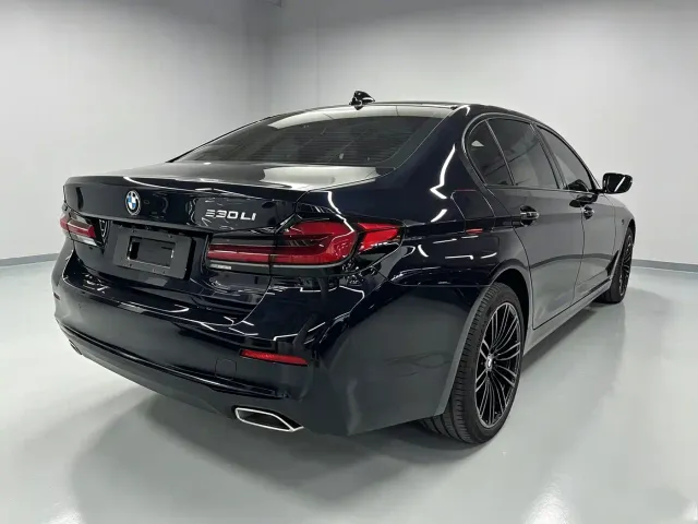 BMW 5 Series — Фото автомобиля 4