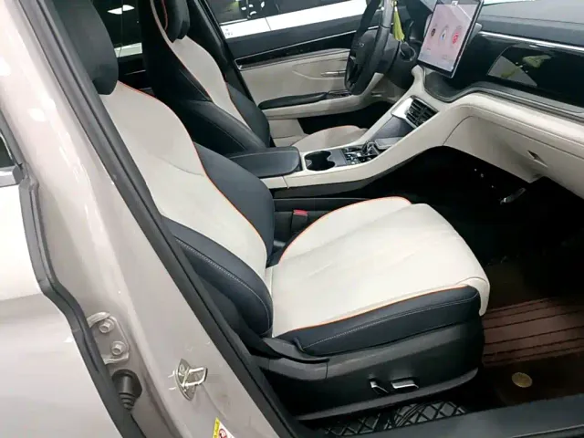 BYD Song PLUS — Фото автомобиля 24
