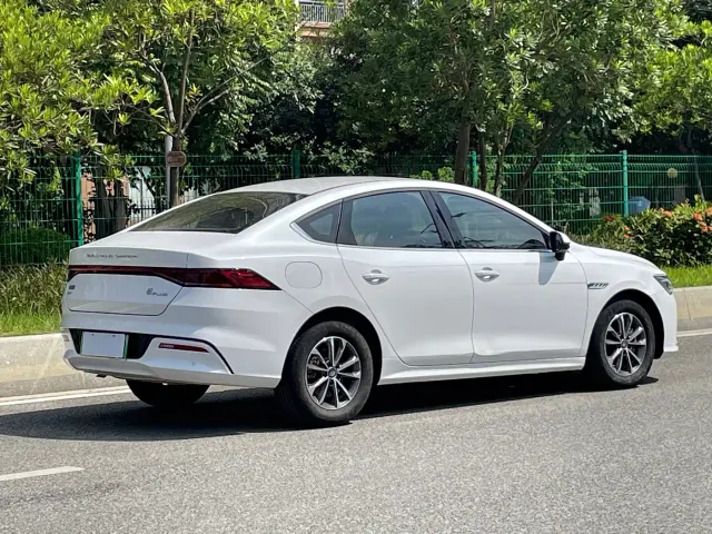 BYD Qin PLUS — Фото автомобиля 20