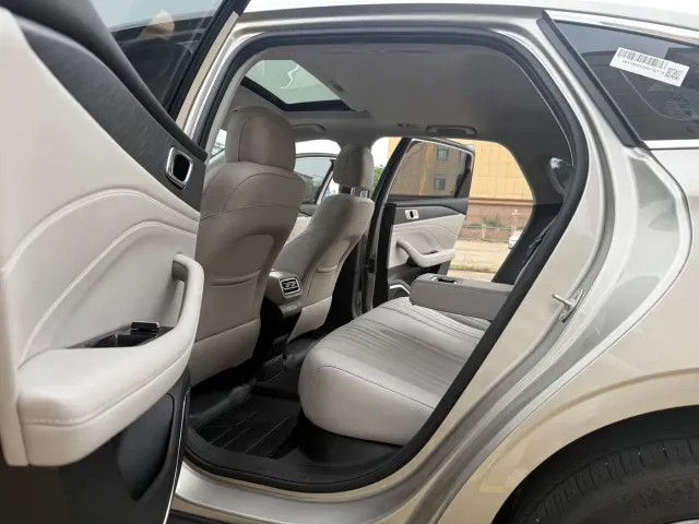 Geely Galaxy Stellar 6 — Фото автомобиля 21