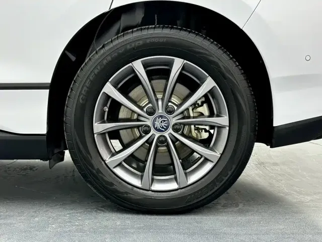BYD Qin L — Фото автомобиля 29