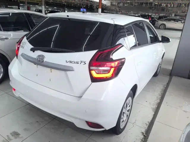 Toyota Vios FS — Фото автомобиля 6