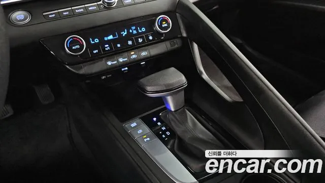 Hyundai Avante — Фото автомобиля 9