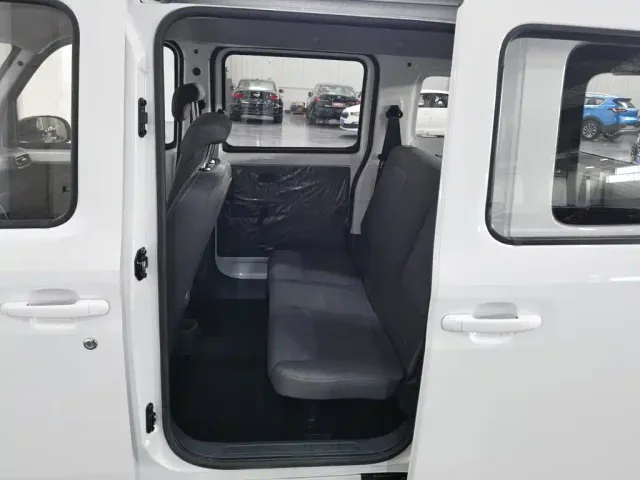 Wuling Zhiguang NEV — Фото автомобиля 15