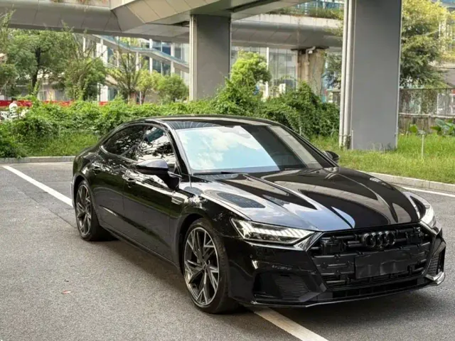 Audi A7L — Фото автомобиля 3