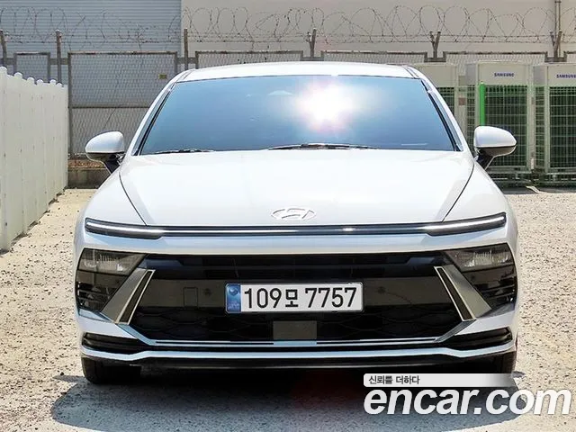Фотография автомобиля — Hyundai Sonata DN8
