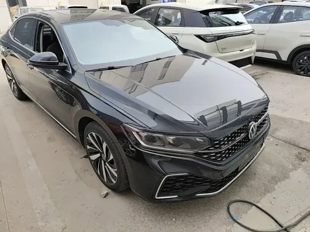 Volkswagen Passat — Фото автомобиля 21