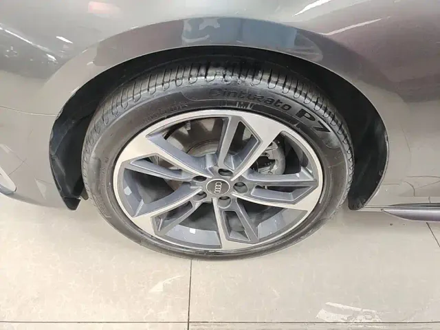 Audi A4L — Фото автомобиля 22