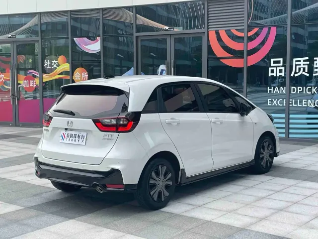 Honda Fit — Фото автомобиля 7