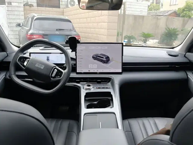 Geely Galaxy E5 — Фото автомобиля 9