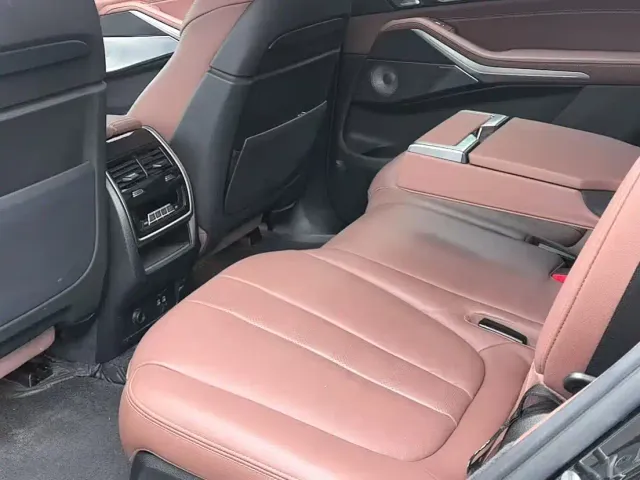 BMW X7 — Фото автомобиля 7
