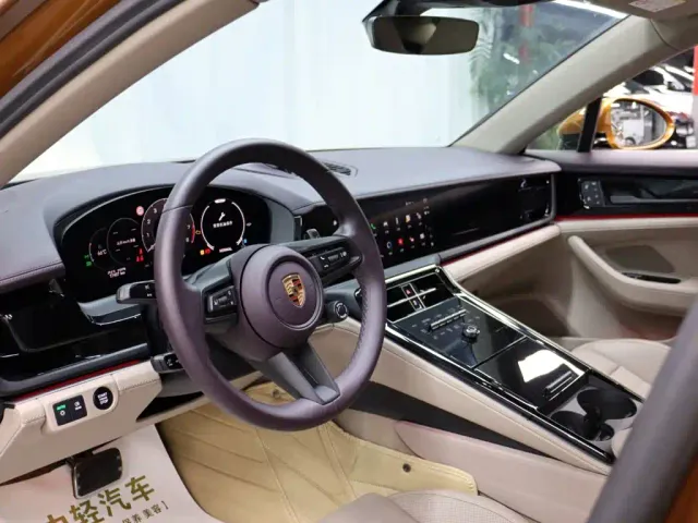 Porsche Panamera — Фото автомобиля 9