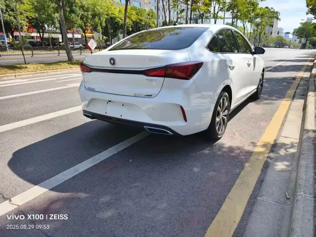 Changan Eado — Фото автомобиля 6