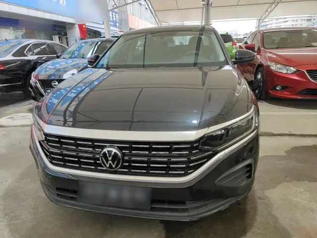 Volkswagen Passat — Фото автомобиля 2
