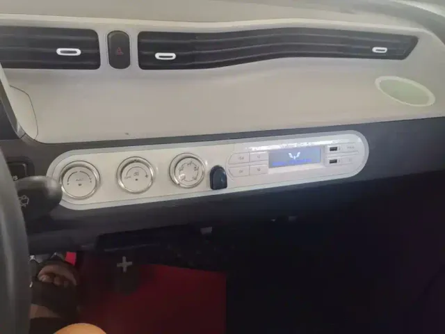 Wuling Hongguang Mini EV — Фото автомобиля 12