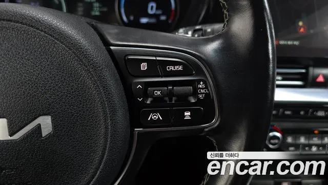 Kia Niro — Фото автомобиля 16