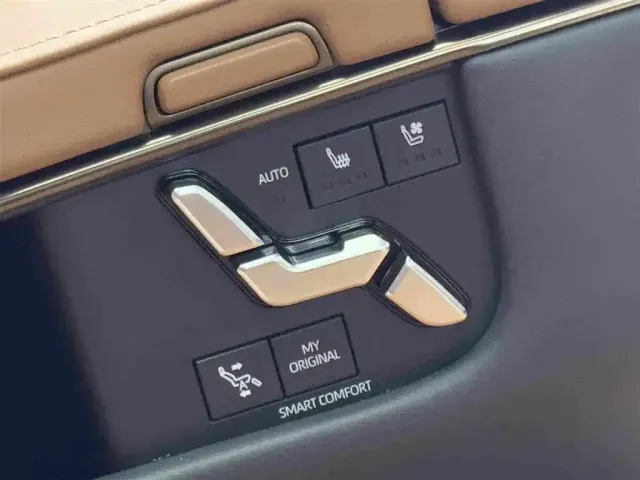 Toyota Alphard — Фото автомобиля 16