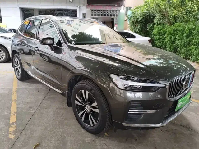 Volvo XC60 — Фото автомобиля 3