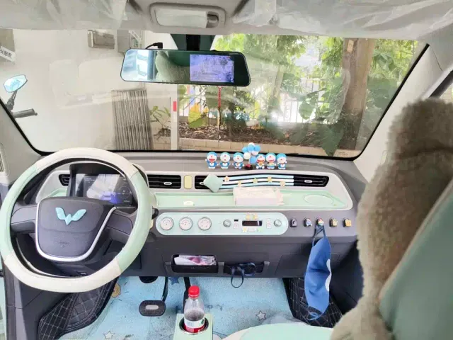 Wuling Hongguang Mini EV — Фото автомобиля 12