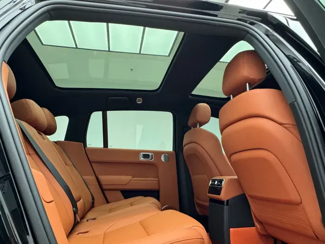 Li Auto L7 — Фото автомобиля 11