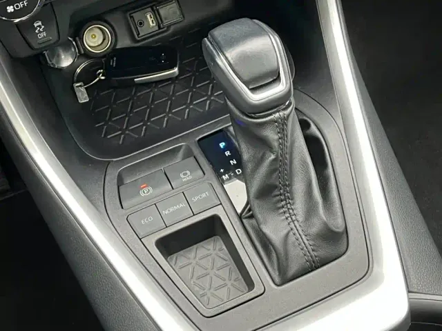 Toyota Wildlander — Фото автомобиля 24