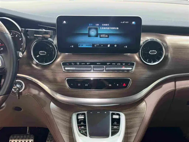 Mercedes-Benz V-Class — Фото автомобиля 22