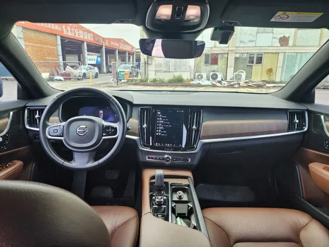 Volvo V90 — Фото автомобиля 8
