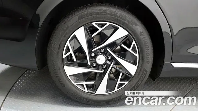 Hyundai Grandeur — Фото автомобиля 3