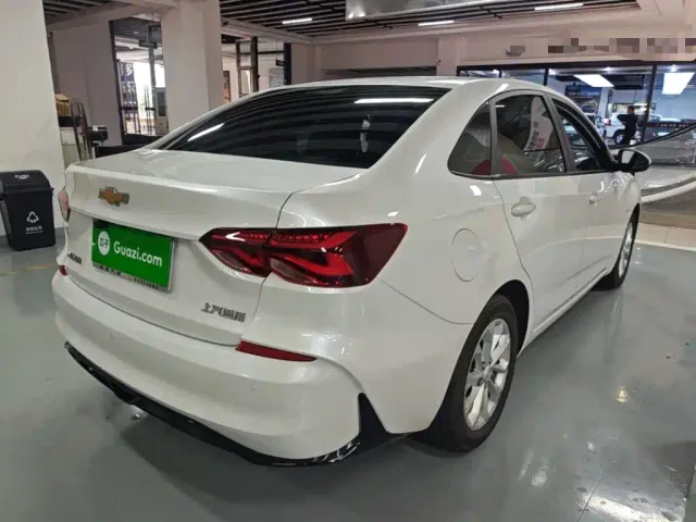 Chevrolet Monza — Фото автомобиля 6