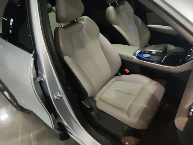 Geely Boyue L — Фото автомобиля 20