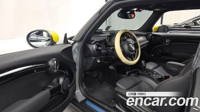 MINI Cooper Cooper Electric — Фото автомобиля 10