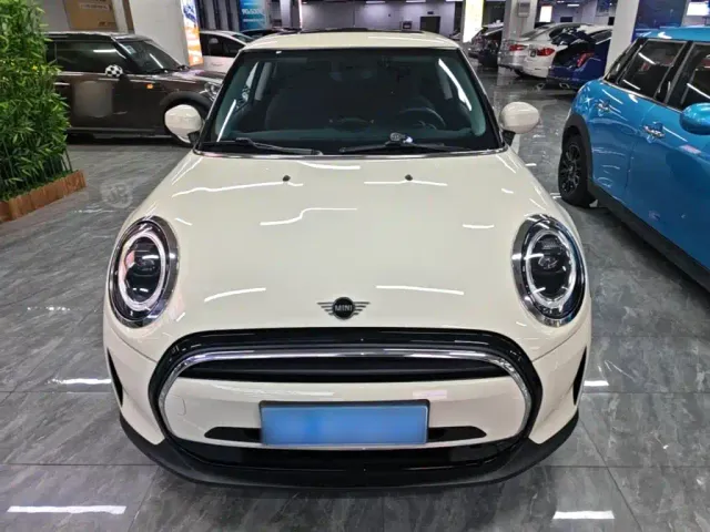 MINI Hatch — Фото автомобиля 2