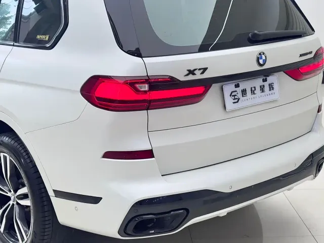 BMW X7 — Фото автомобиля 14
